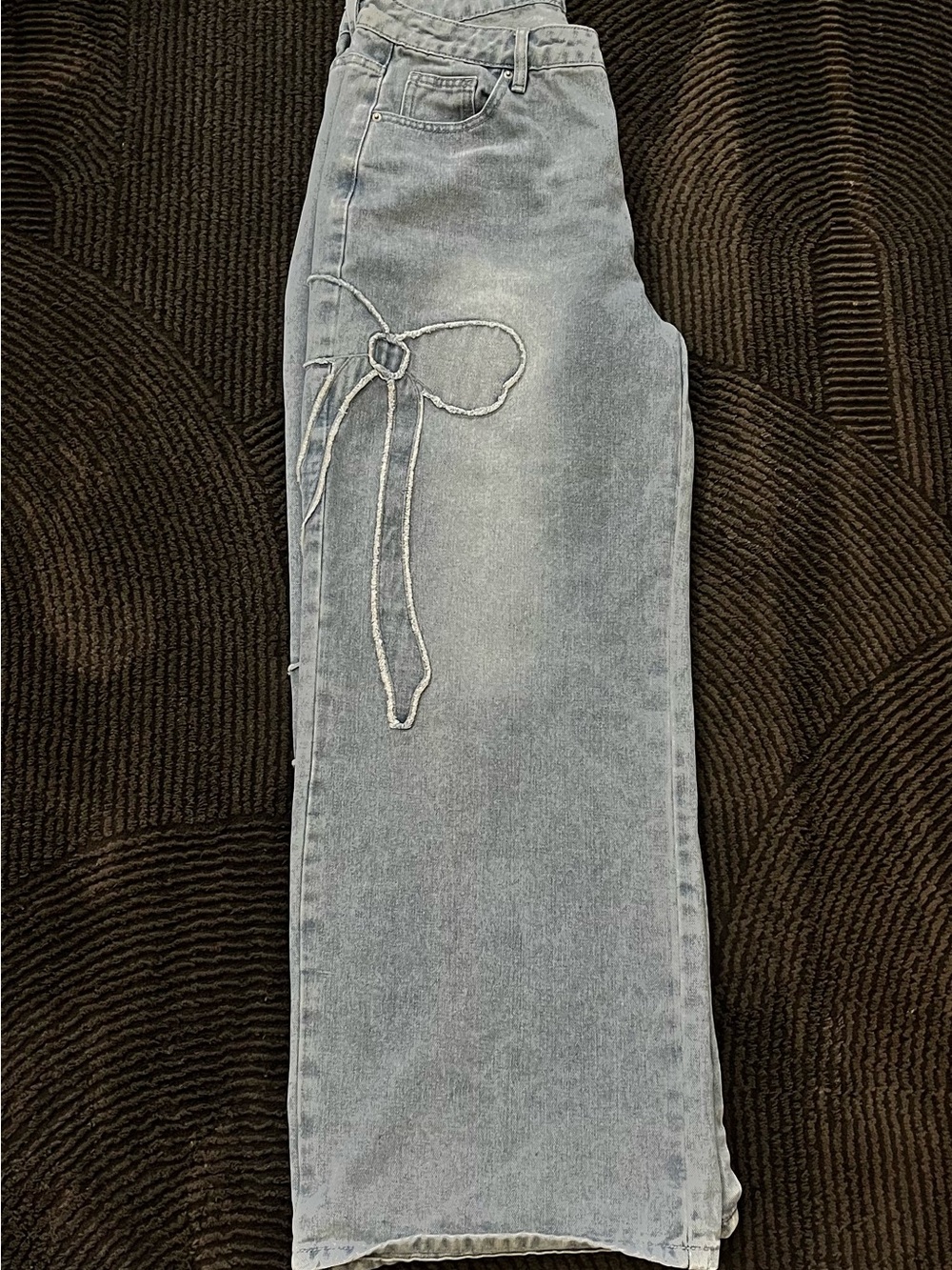 Light Wash Women's Jeans with Decorative Bow Detail